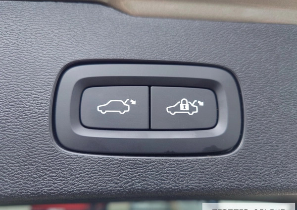 Volvo V60 cena 174900 przebieg: 92665, rok produkcji 2021 z Sulmierzyce małe 781